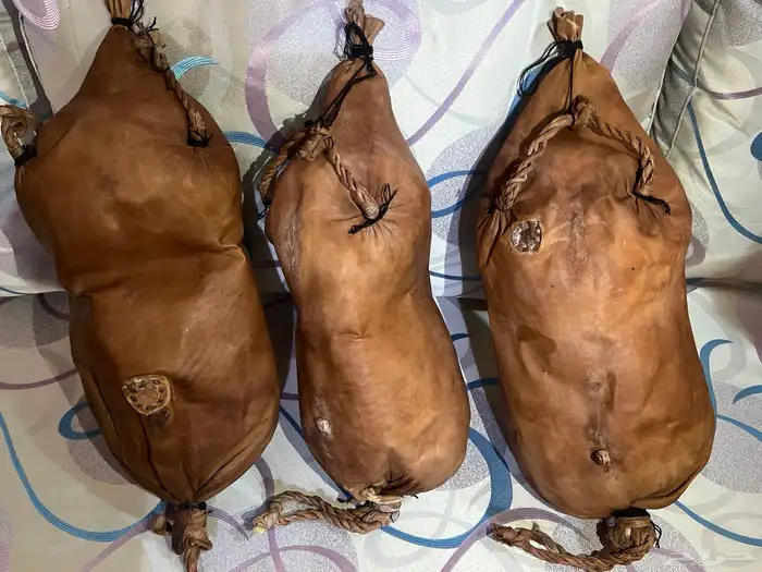 عكه او (قربه) للسمن و التمر 1