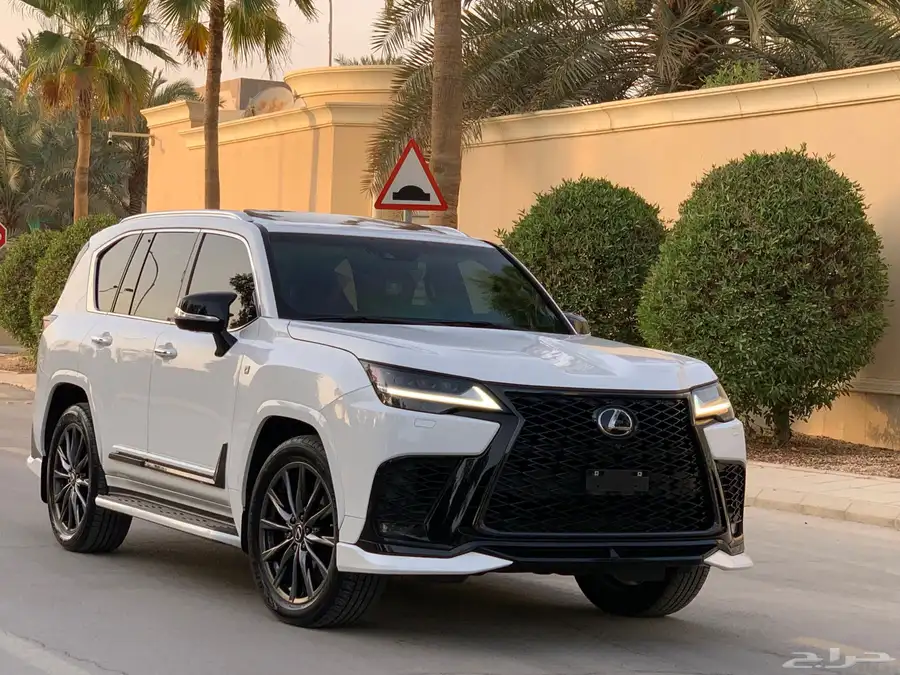 لكزس 2022 LX600 F فل كامل index