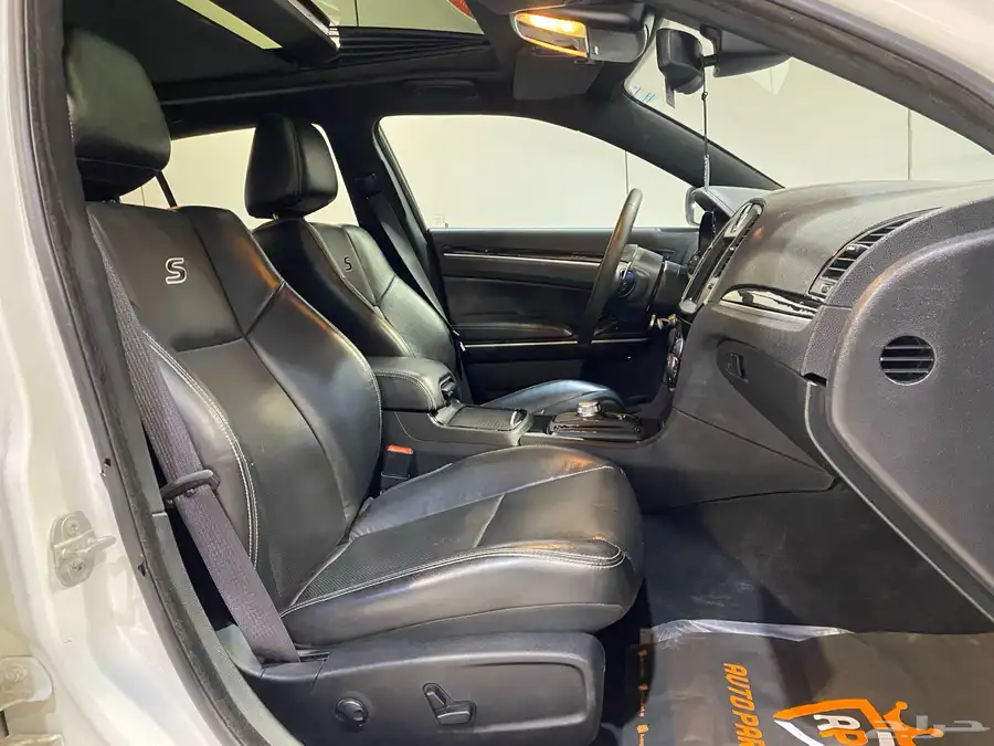 كرايسلر S300 2023 معدل خارجي SRT بحالة نظيفة 24