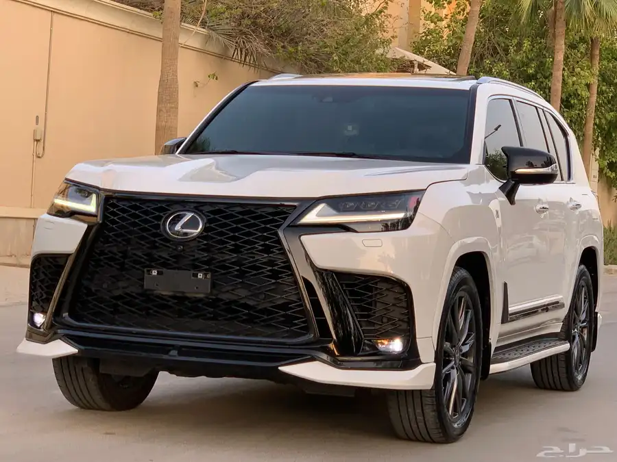 لكزس 2022 LX600 F فل كامل 20