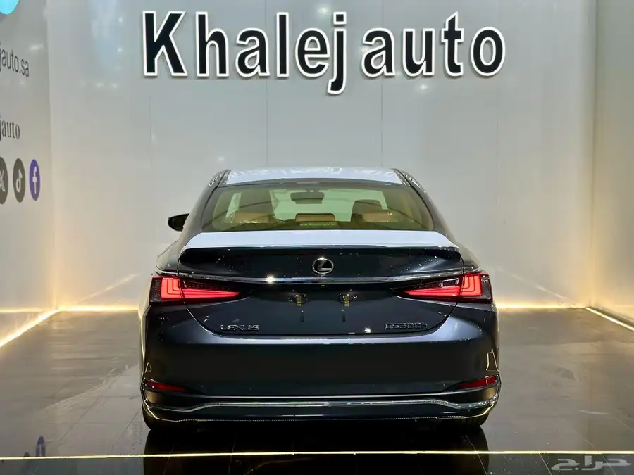 لكزس ES 300h م 2025 3