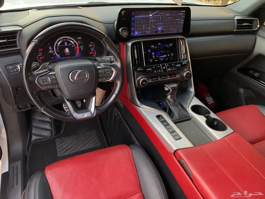لكزس 2022 LX600 F فل كامل 33