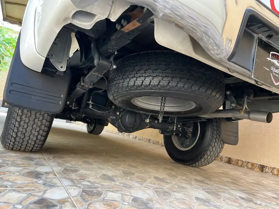 هايلوكس دبل مديل 2015 سعودي عبداللطيف جميل قير تماتيك 77