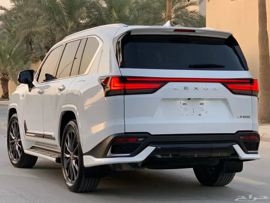 لكزس 2022 LX600 F فل كامل 24