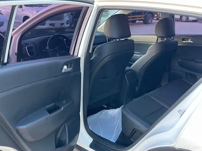 للبيع كيا سبورتاج 2020ديزل دبل مكينه 2.0 9