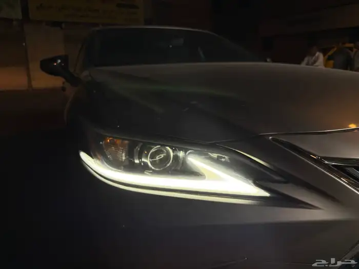 إصلاح إصفرار لد نهاري لكزس ES350 2019 3