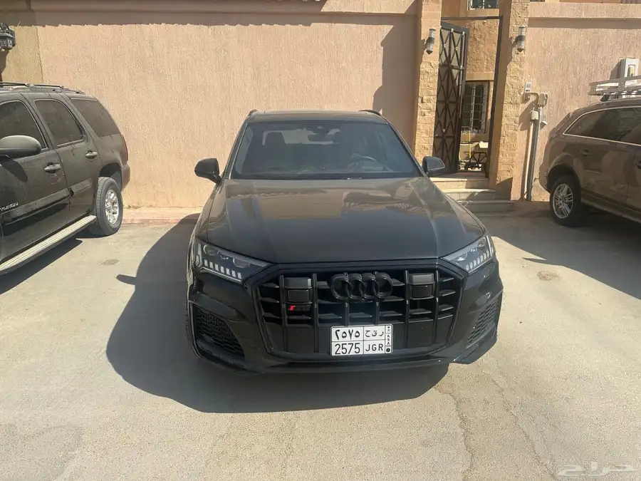 black SQ7 2023 8800km index