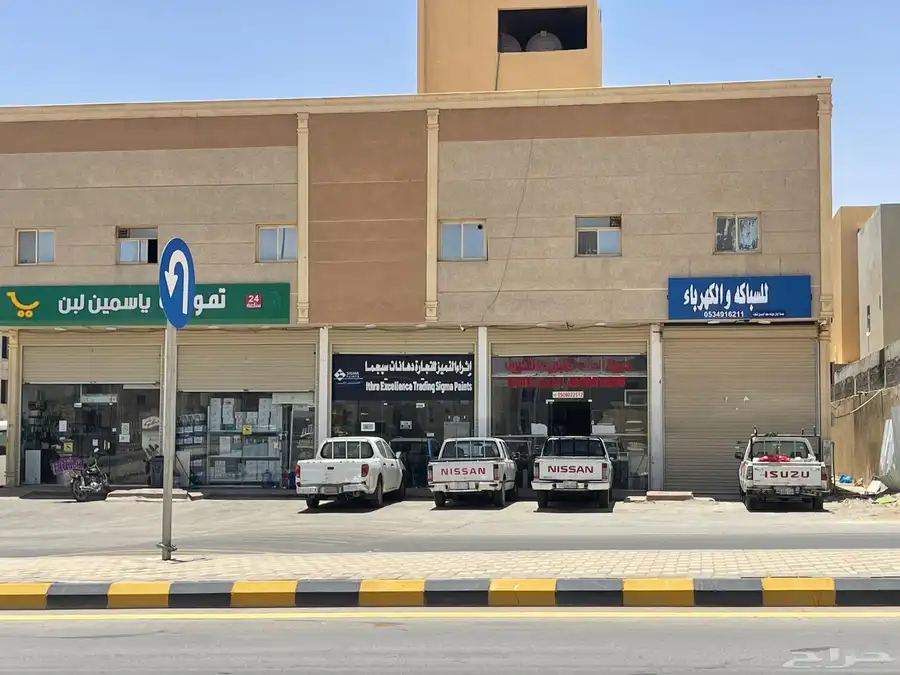 للاجار 4 محلات تجاريه مساحة 196 متر لبن شارع ينبع 1