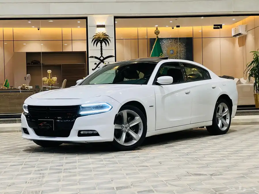 دودج تشارجر 2015 RT V8 بحاله ممتازه 2