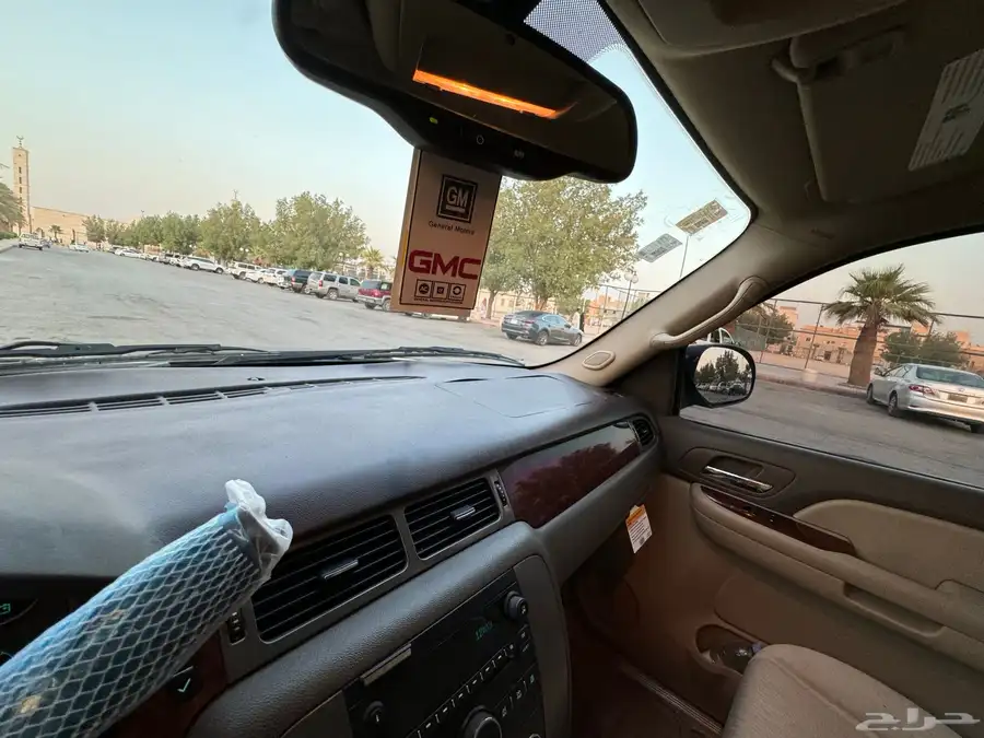جمس يوكن اسود ملكي لامع بحالة الوكاله (ماشاء الله) 49