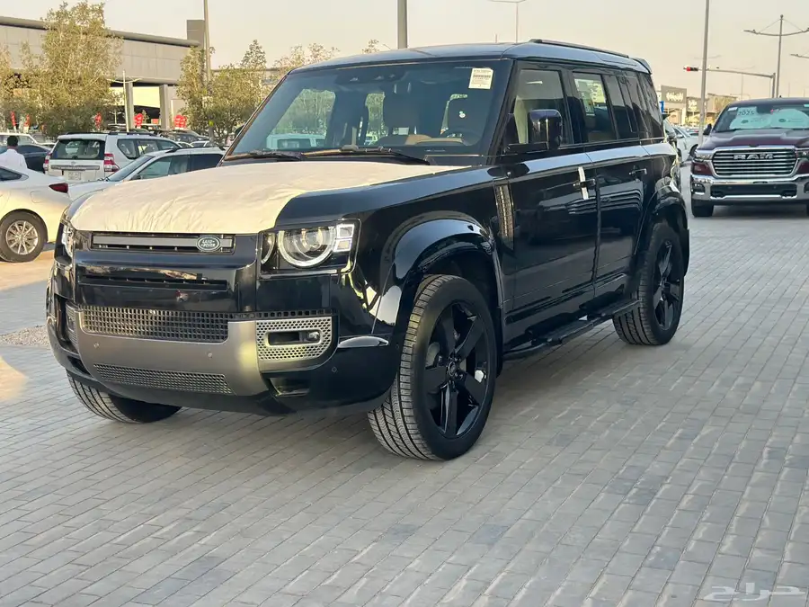 لاندروفر ديفندر 2025 وارد الناغي ضمان وصيانه مجانيه 9