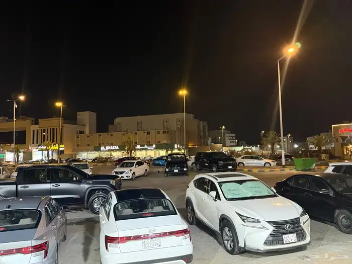 محلين تجاريين للإيجار على طريق الليث العام   حي ولي العهد 4
