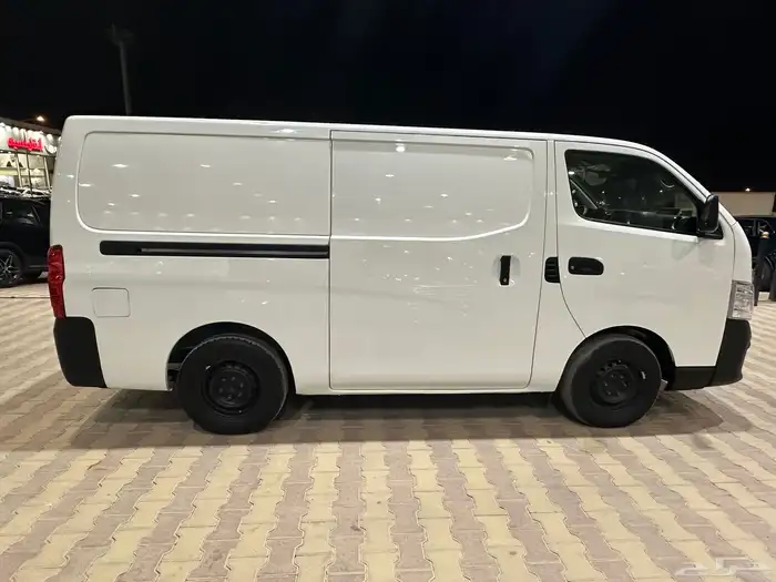 نيسان اورفان موديل 2021 ديزل بضاعه 3