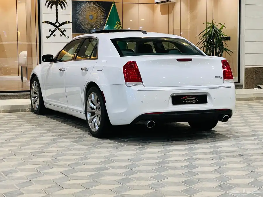 كرايزلر 2015 هيمى V8 اكزاتييف سعودى 4