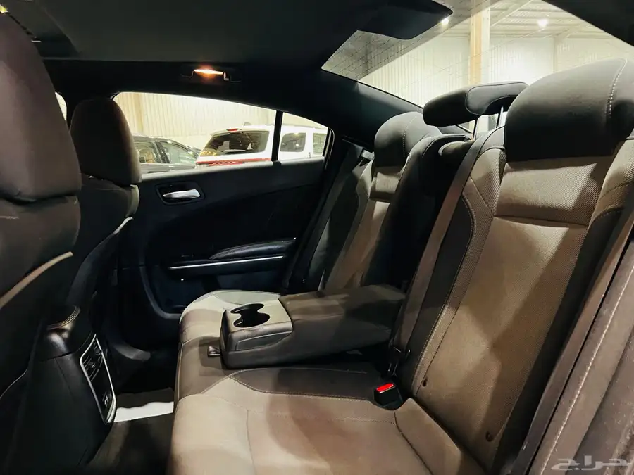 دودج تشارجر 2015 RT V8 بحاله ممتازه 11