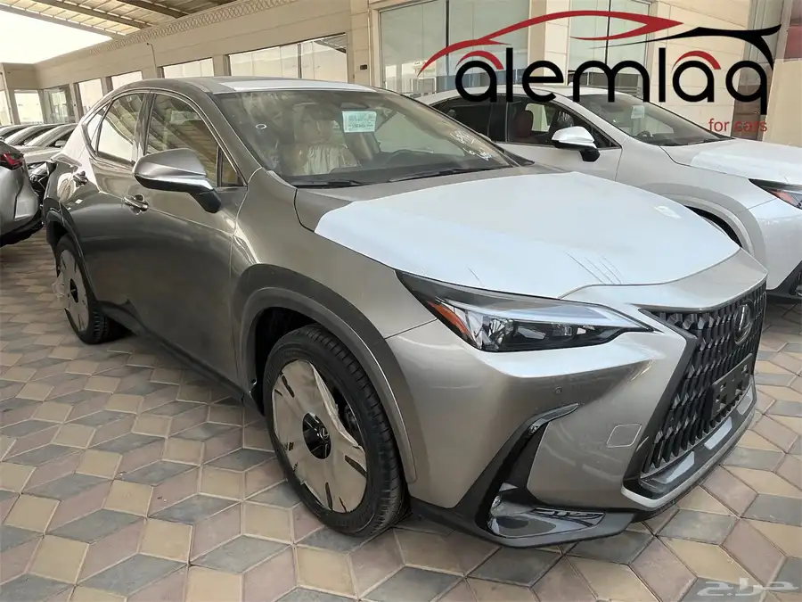 لكزس NX350 AA 2025 شركة العملاق index