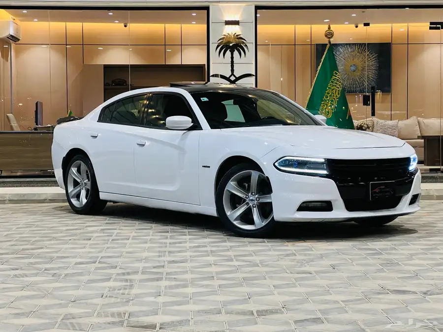دودج تشارجر 2015 RT V8 بحاله ممتازه 1
