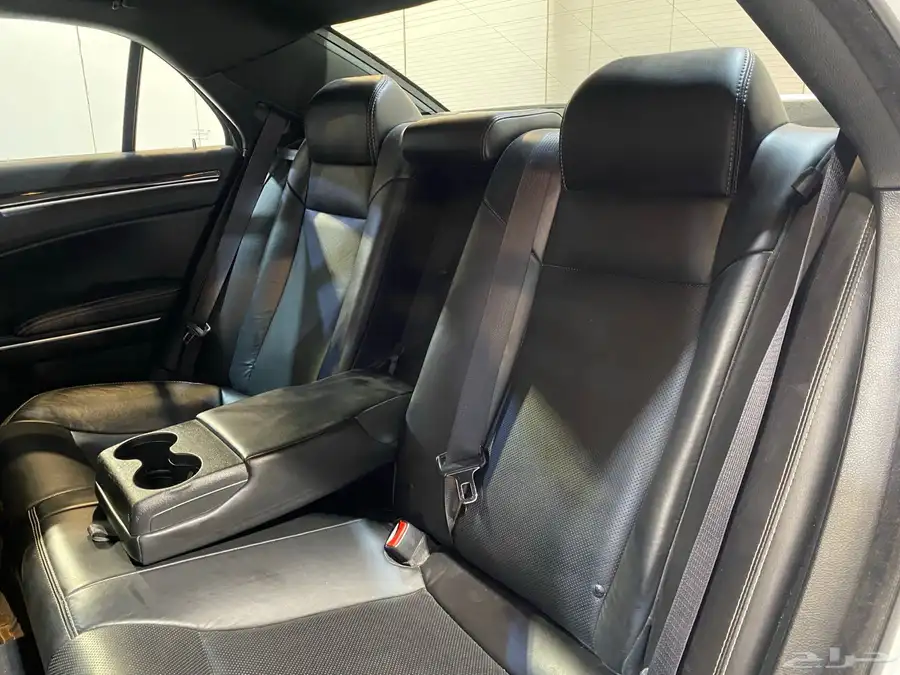 كرايسلر S300 2023 معدل خارجي SRT بحالة نظيفة 26