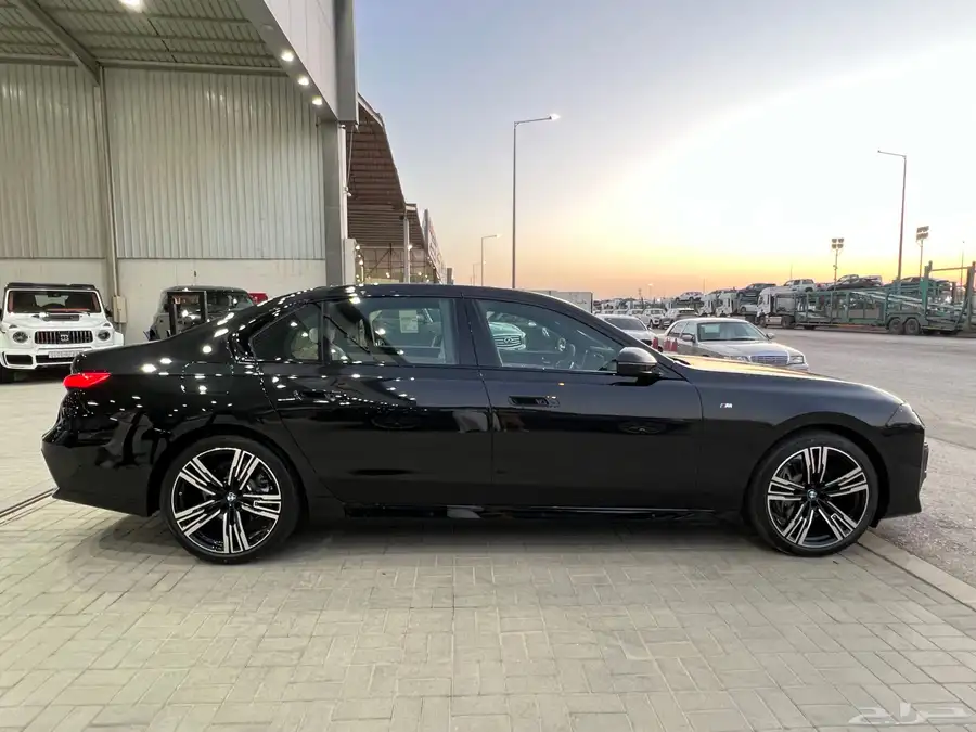 بي ام دبليو 730 كت M موديل 2026 (ناغي ضمان وصيانة مجانية) 5