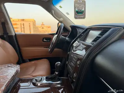 نيسان باترول 2014 ( بلاتينيوم ) نظيف للبيع 40