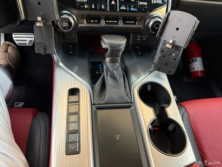 لكزس FSport 2022 26