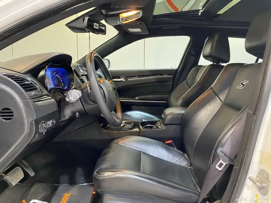كرايسلر S300 2023 معدل خارجي SRT بحالة نظيفة 20