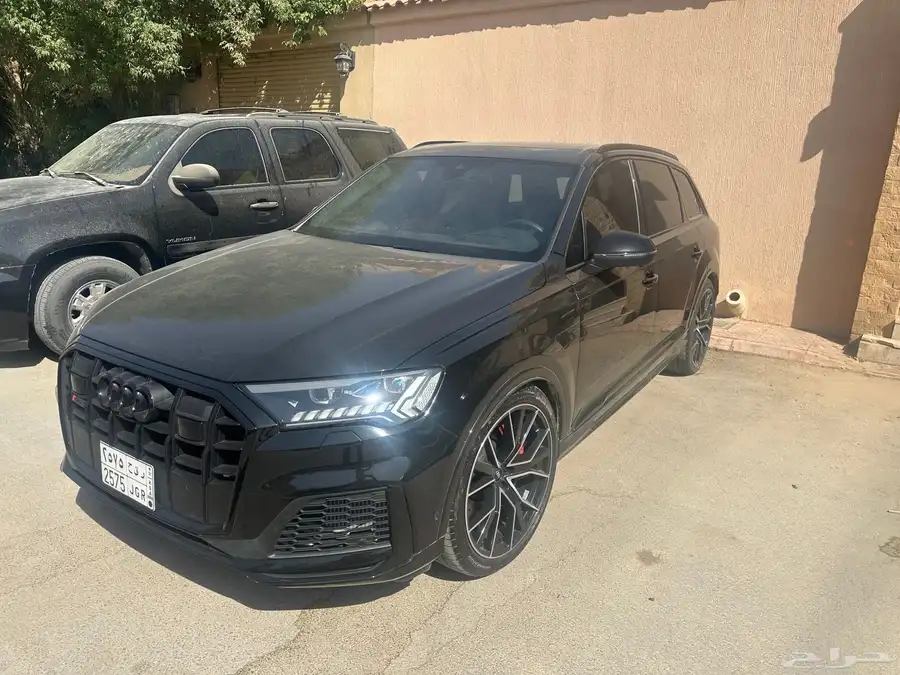 black SQ7 2023 8800km index