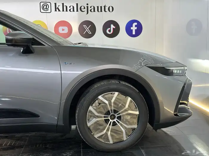 تويوتا كراون بريميوم هايبرد موديل 2025 4