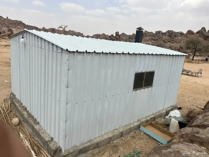 للبيع مجلسين (مشب) شبه الجديد 4 5 1