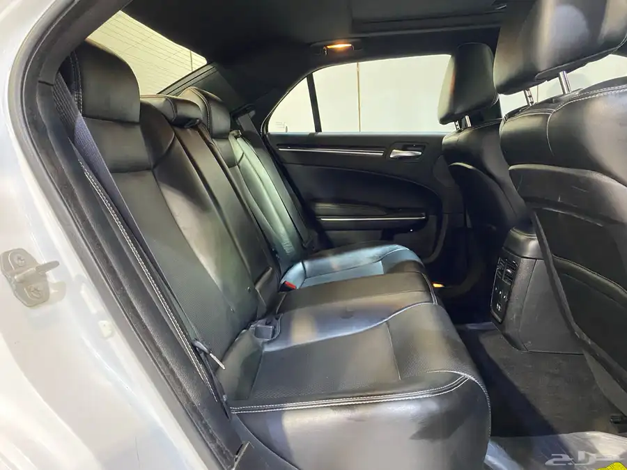 كرايسلر S300 2023 معدل خارجي SRT بحالة نظيفة 22