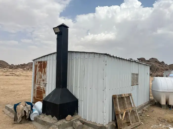 للبيع مجلسين (مشب) شبه الجديد 4 5 0