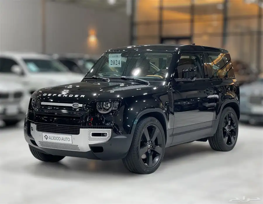 لاندروفر ديفندر 90 - HSE V6 موديل 2024 فل كامل سقف كشف جديد 1