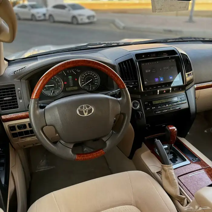 لاندكروزر نظيف جدا 2015 6