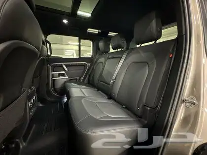 2023 Land Rover Defender 110 P400 X-Dynamic SE 10
