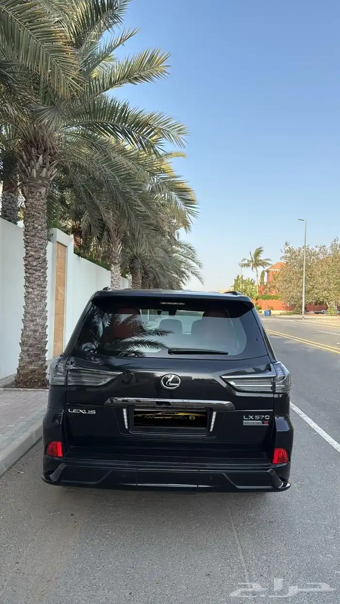 الكزس بلاك اديشن LX 570 سعودي 2019 6