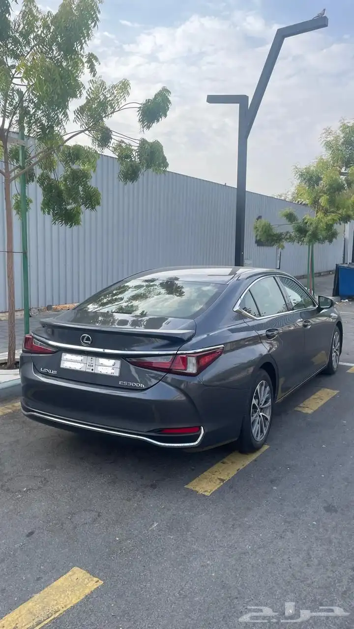 لكزس ES300h 1