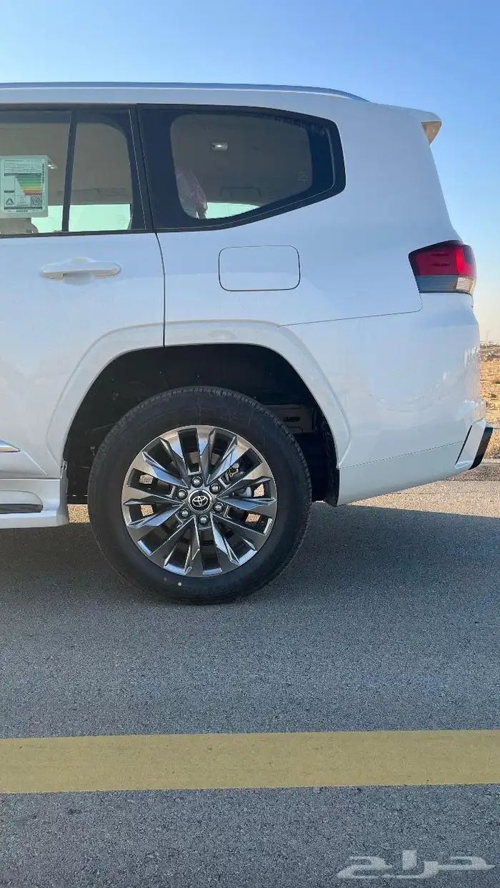 مكتب تاجير السيارات الفارهه 10