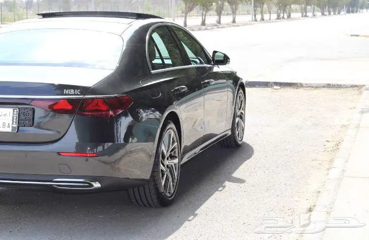 مرسيدس E200 موديل 2024 وارد قطر 14