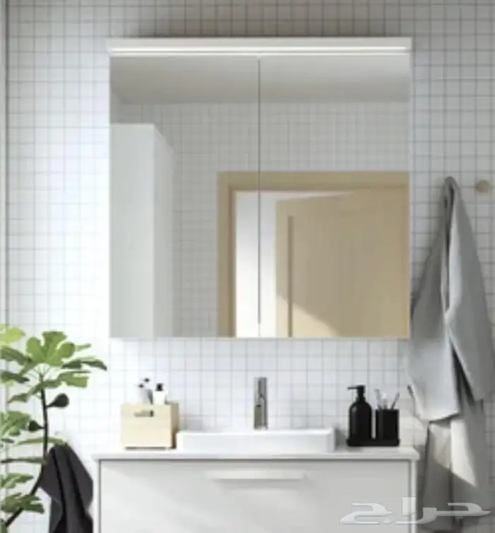 صيدلية كبيرة 90سم 80سم جديدة من ايكيا مشتريها ومااستخدمتها 0