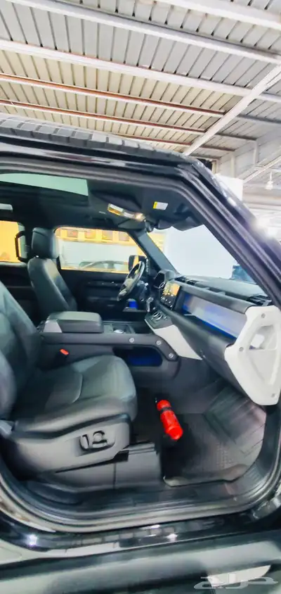 ديفندر 90 ( P400 ) موديل 2023 ناغي ( بحالة الوكالة ) 6