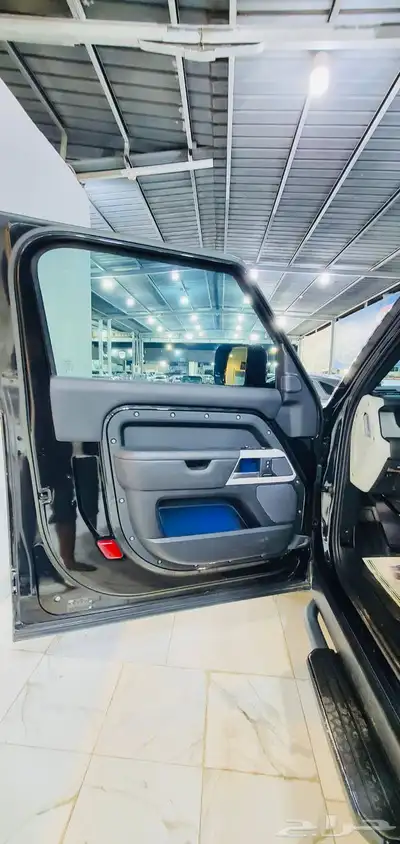 ديفندر 90 ( P400 ) موديل 2023 ناغي ( بحالة الوكالة ) 2