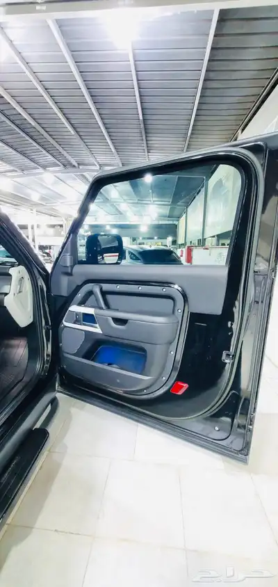 ديفندر 90 ( P400 ) موديل 2023 ناغي ( بحالة الوكالة ) 5