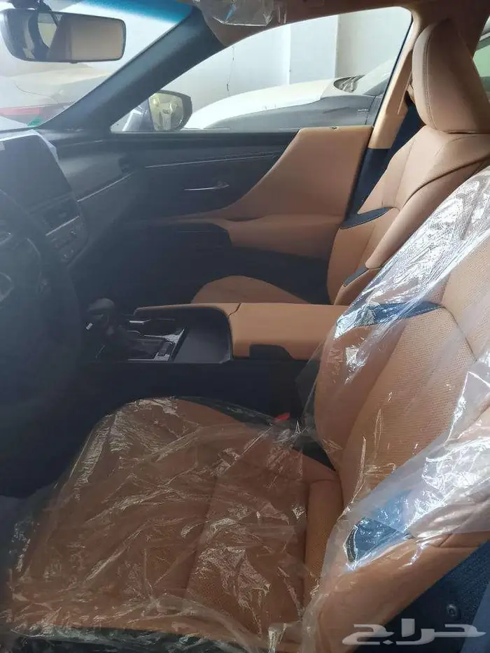 ليكزس es350 استاندر CA خليجي لون رمادي 2025 5