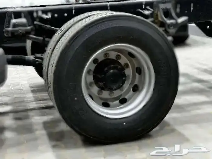 ايسوزو شاحنة 13 طن 2025 4