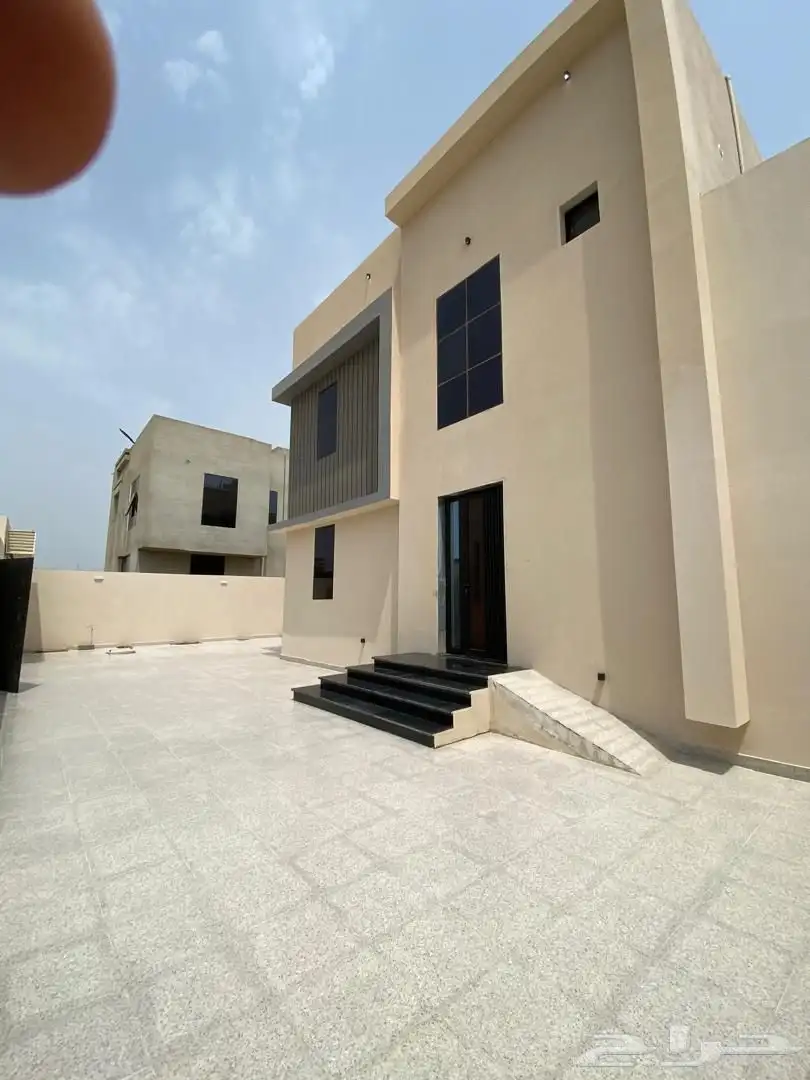للبيع فيلا تصميم كلاسيكي ابو عريش 0