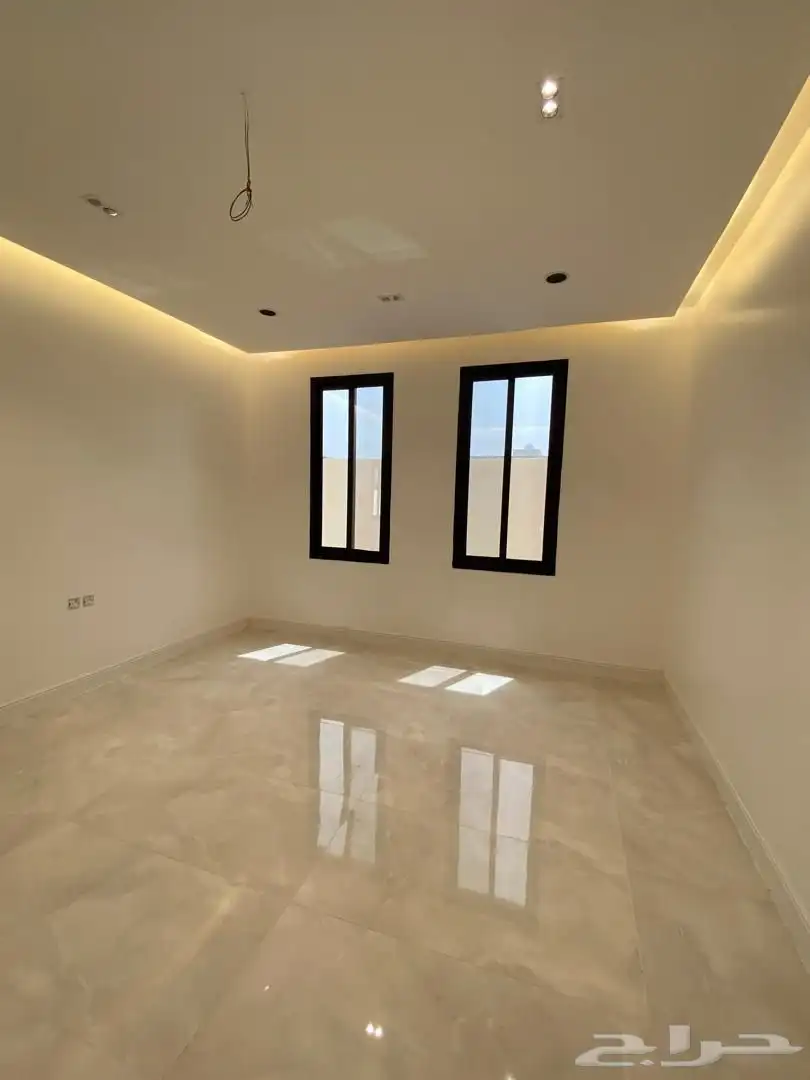 للبيع فيلا تصميم كلاسيكي ابو عريش 12