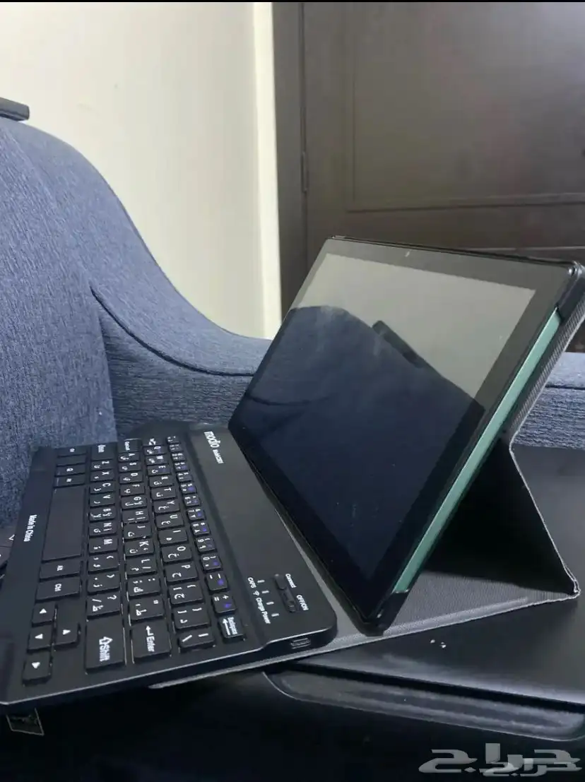 ايباد مع كيبورد وسماعه وجميع اغراضه 3