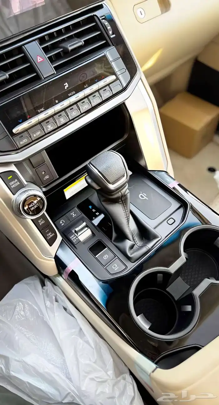 مكتب تاجير السيارات الفارهه 4