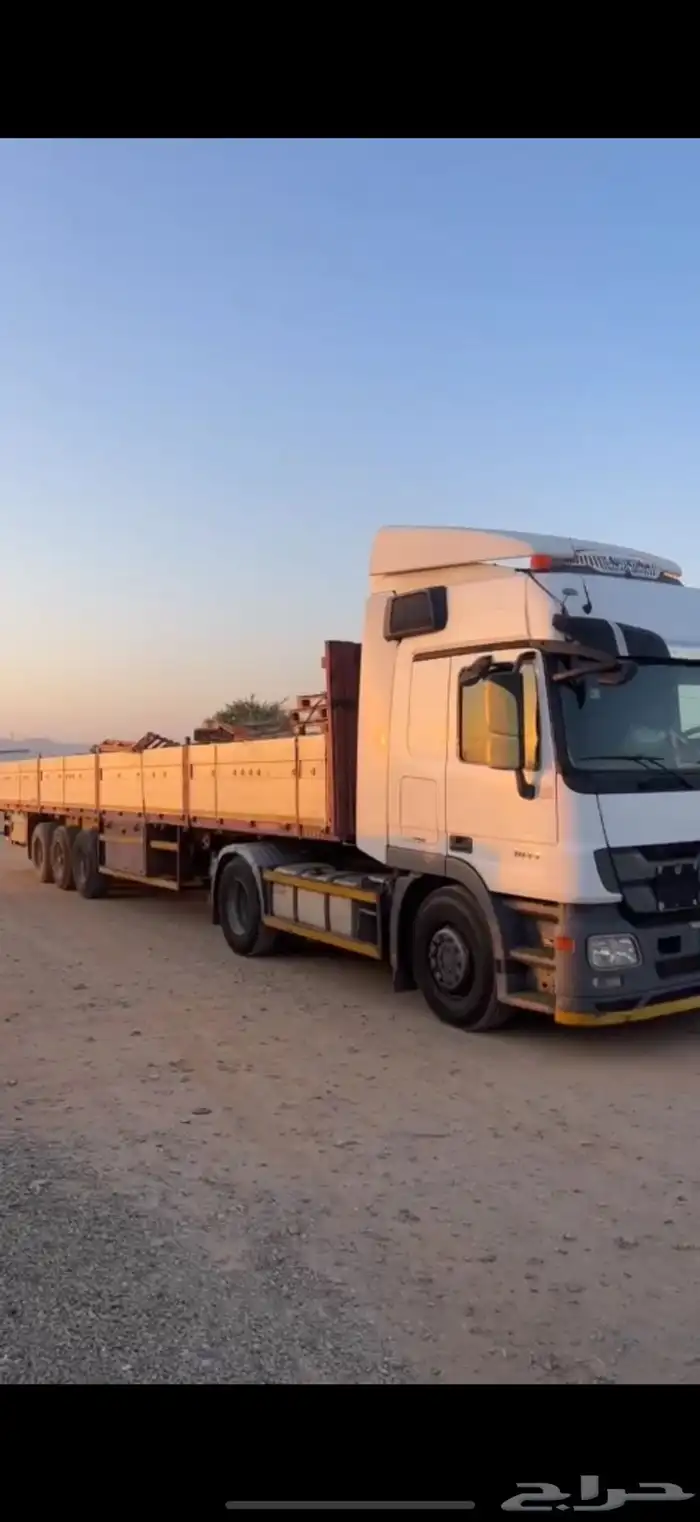 تريله سطحه لتوصيل من تبوك الى ينبع اعلاف وغيرها 0