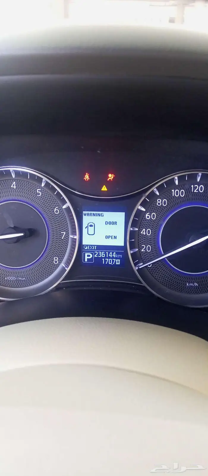 نيسان QX80 27